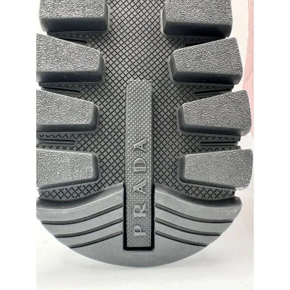 Prada Re-Nylon Piuma Metal Triangle Logo Quilted 45mm Sneakers 40 Alabastro - Picture 11 of 11